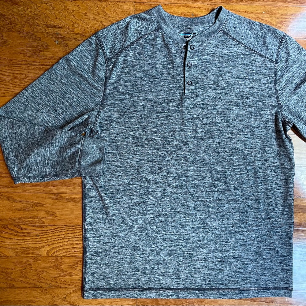 Roundtree and York Size Small Mens shirt.